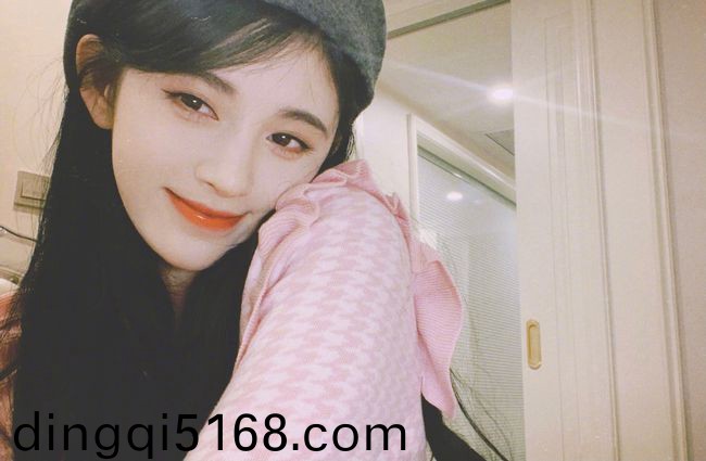欧美背景图一个黑人女的动漫